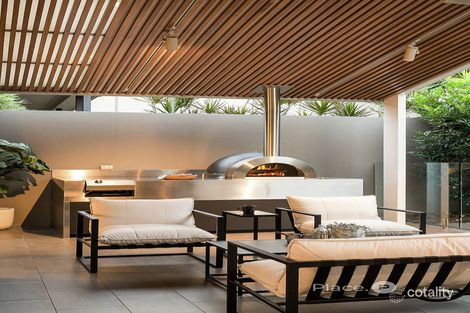 Property photo of 8 Gresham Street East Brisbane QLD 4169