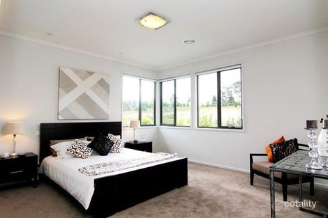 Property photo of 13 Cinnabar Avenue Mount Waverley VIC 3149