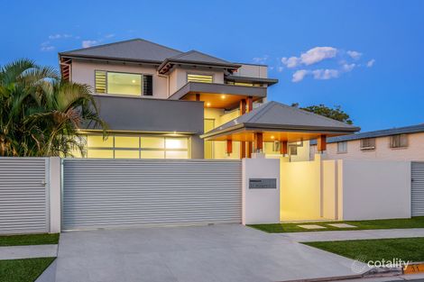 31 Howard St, Runaway Bay, QLD 4216