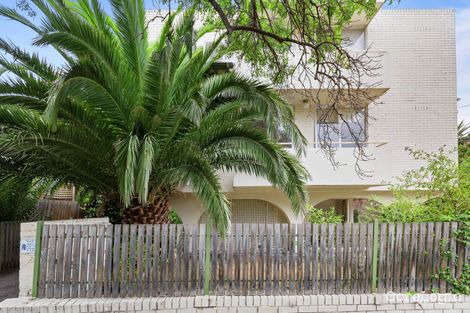 2/19 Avoca Ave, Elwood, VIC 3184