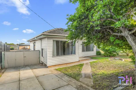 3 Thompson St, Long Gully, VIC 3550