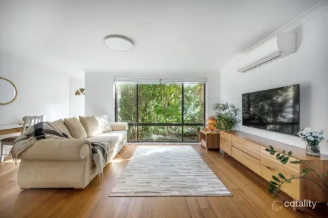 Property photo of 2/28 Robertson Street Coniston NSW 2500