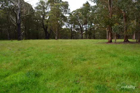 195 Robinson Rd, Barongarook, VIC 3249