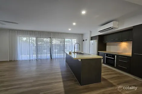 Property photo of 2/379 Draper Street Parramatta Park QLD 4870