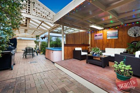 Property photo of 4 Opal Court Narre Warren VIC 3805