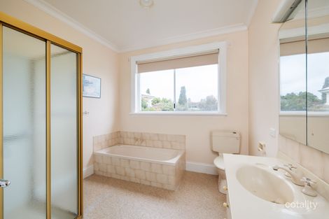 Property photo of 13 Canterbury Road Warrnambool VIC 3280