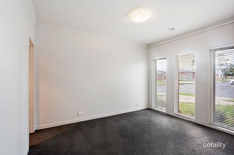 Property photo of 2 Magnetic Drive Alfredton VIC 3350