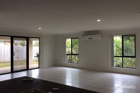 Property photo of 34 Hanover Drive Pimpama QLD 4209