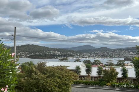 7b Chatsworth St, Rose Bay, TAS 7015