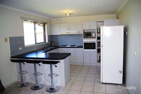 Property photo of 19 Karoonda Way Hampton Park VIC 3976