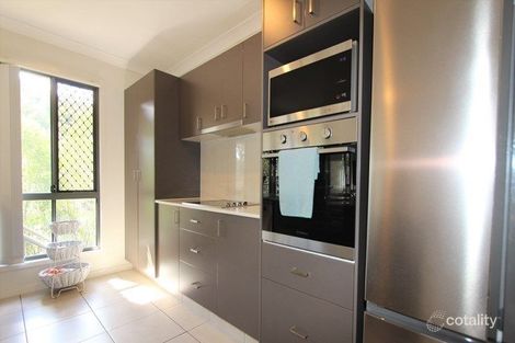 Property photo of 31 Castlereagh Close Pacific Pines QLD 4211