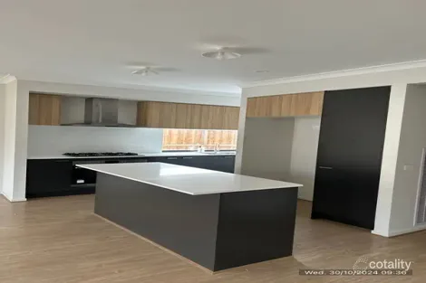 Property photo of 25 Abbotswick Circuit Williams Landing VIC 3027