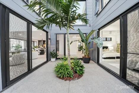 Property photo of 166 Coolum Parade Newport QLD 4020