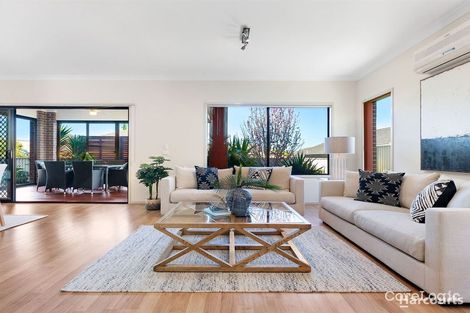 Property photo of 3 Goulburn Place Pakenham VIC 3810