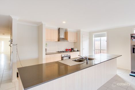 Property photo of 40 Sinclair Crescent Tarneit VIC 3029