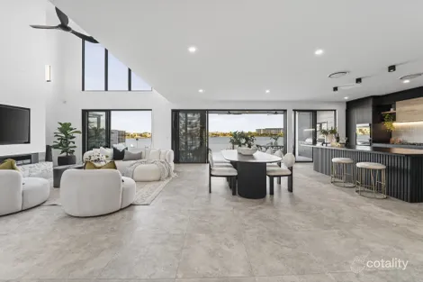 Property photo of 166 Coolum Parade Newport QLD 4020