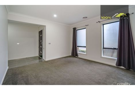Property photo of 80 Moor Park Drive Craigieburn VIC 3064
