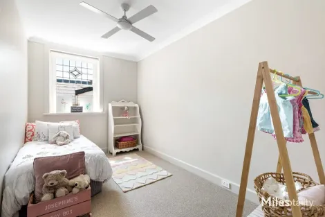 Property photo of 121 Ford Street Ivanhoe VIC 3079