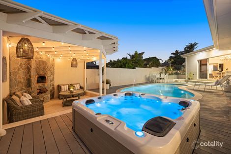Property photo of 3 Flinders Court Paradise Point QLD 4216