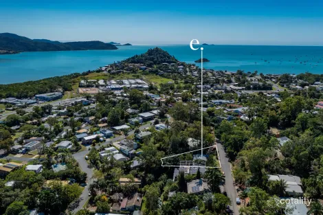 8 Warruga St, Cannonvale, QLD 4802