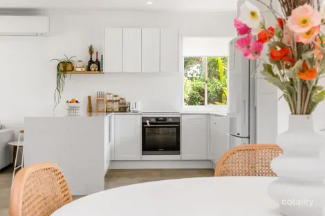 Property photo of 12 Natan Court Ocean Shores NSW 2483