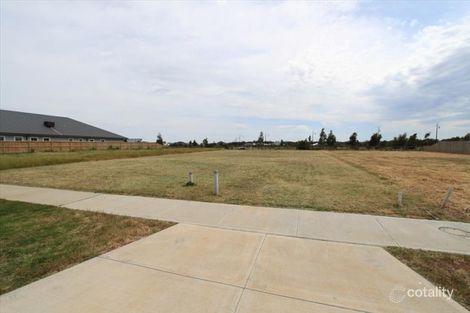 Property photo of 10 Castlemaine Drive Eynesbury VIC 3338