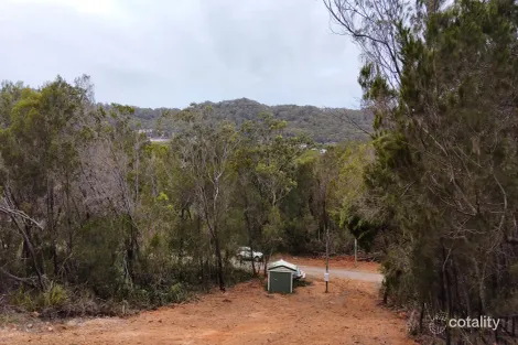 33 BAUHINIA DR, RUSSELL ISLAND, QLD 4184