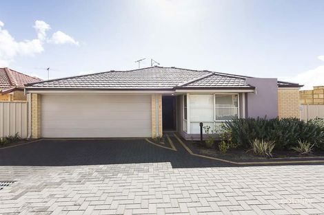 2/76 Harden Park Trl, Carramar, WA 6031