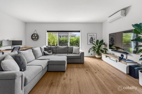 Property photo of 2/53A Dundee Street Reservoir VIC 3073