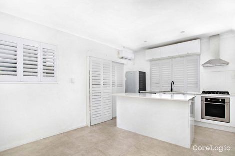 Property photo of 4/666 Kingsford Smith Drive Hamilton QLD 4007