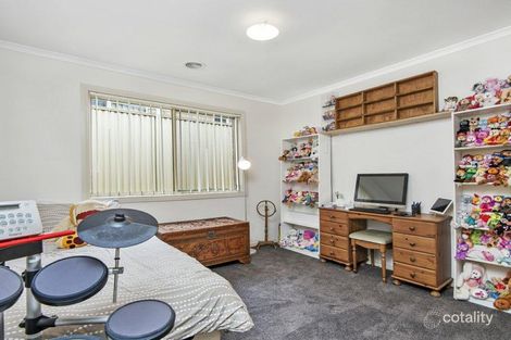 58 Clifton Park Dr, Carrum Downs, VIC 3201