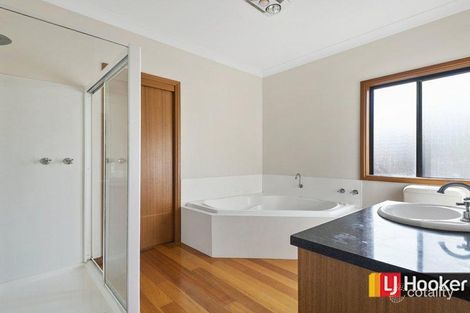 8 Colin Ave, Frankston, VIC 3199