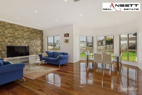 Property photo of 8 Grange Rise Craigieburn VIC 3064