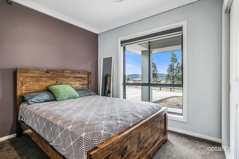 Property photo of 55 Falcon Drive Calala NSW 2340