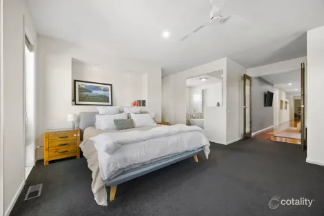Property photo of 2 Burkella Close Mount Clear VIC 3350