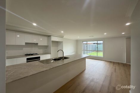 Property photo of 19A Violet Circuit Dubbo NSW 2830