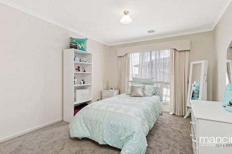 Property photo of 44 Waratah Drive Altona Meadows VIC 3028