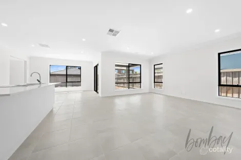 Property photo of 39 Balmain Road Mickleham VIC 3064