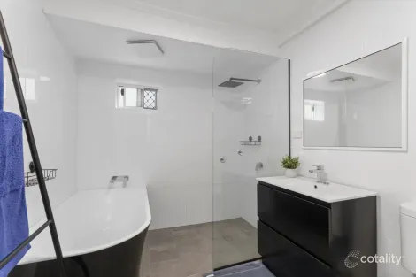Property photo of 385 Stanley Street North Ward QLD 4810