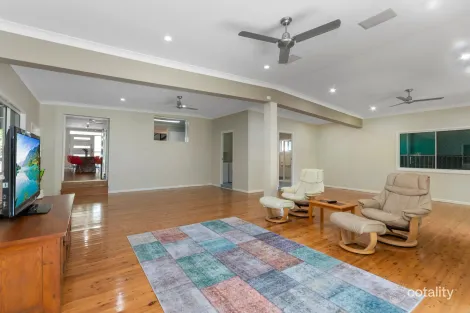 Property photo of 385 Stanley Street North Ward QLD 4810