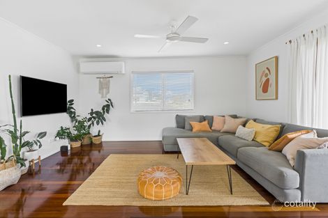 Property photo of 1/7 Chainey Avenue Miami QLD 4220
