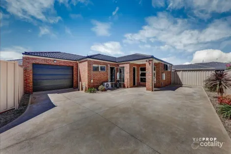 2/25 Lady Penrhyn Dr, Harkness, VIC 3337