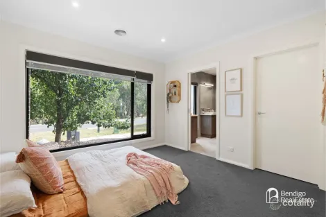 Property photo of 21 Swanson Boulevard Strathfieldsaye VIC 3551