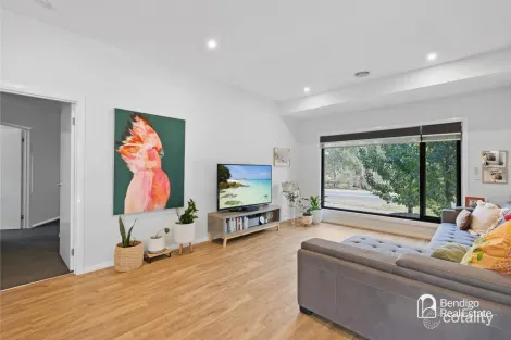 Property photo of 21 Swanson Boulevard Strathfieldsaye VIC 3551