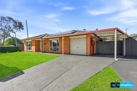 Property photo of 1 Aaron Place Plumpton NSW 2761