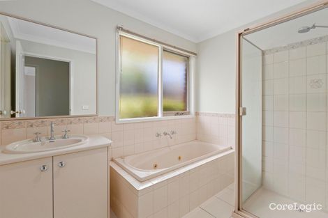 Property photo of 2/82 Willow Bend Bulleen VIC 3105