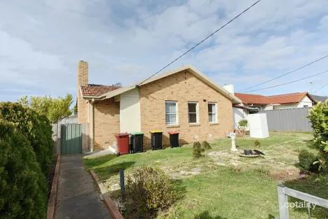 28 Curtin Cres, Dandenong North, VIC 3175