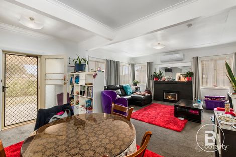 Property photo of 8 Brinkley Avenue Wendouree VIC 3355