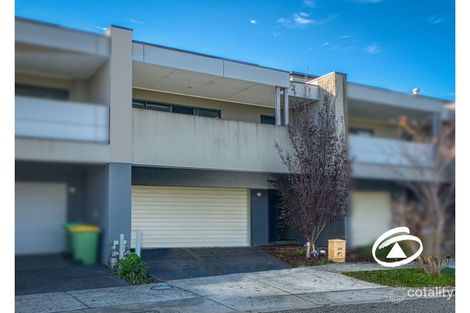 32 Swan St, Pakenham, VIC 3810