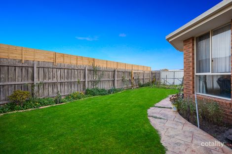 Property photo of 21 Southbank Walk Taylors Hill VIC 3037